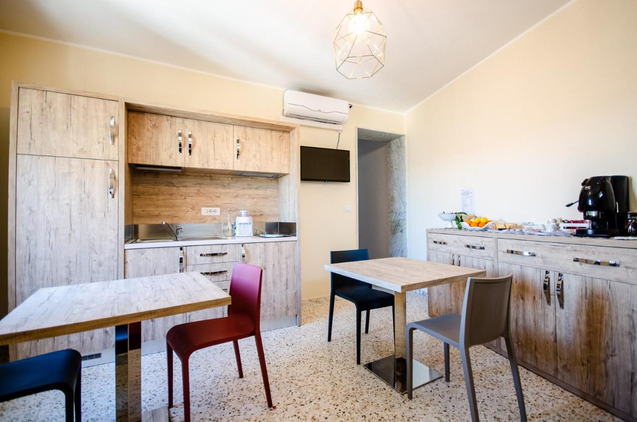 Girastrittue Colobraro Hotel Ngoại thất bức ảnh